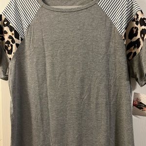 Top Gray Striped Leopard Print Shorter Sleeve